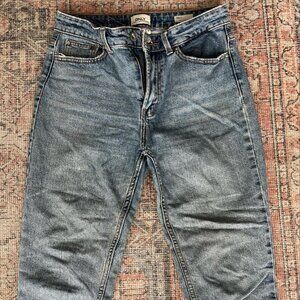 'ONLY' Cropped Denim Jeans in Size 28